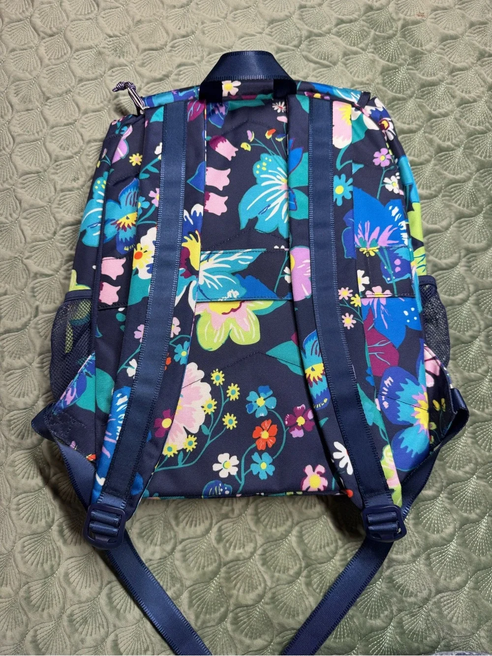 Vera Bradley lighten up daytripper firefly garden backpack EUC